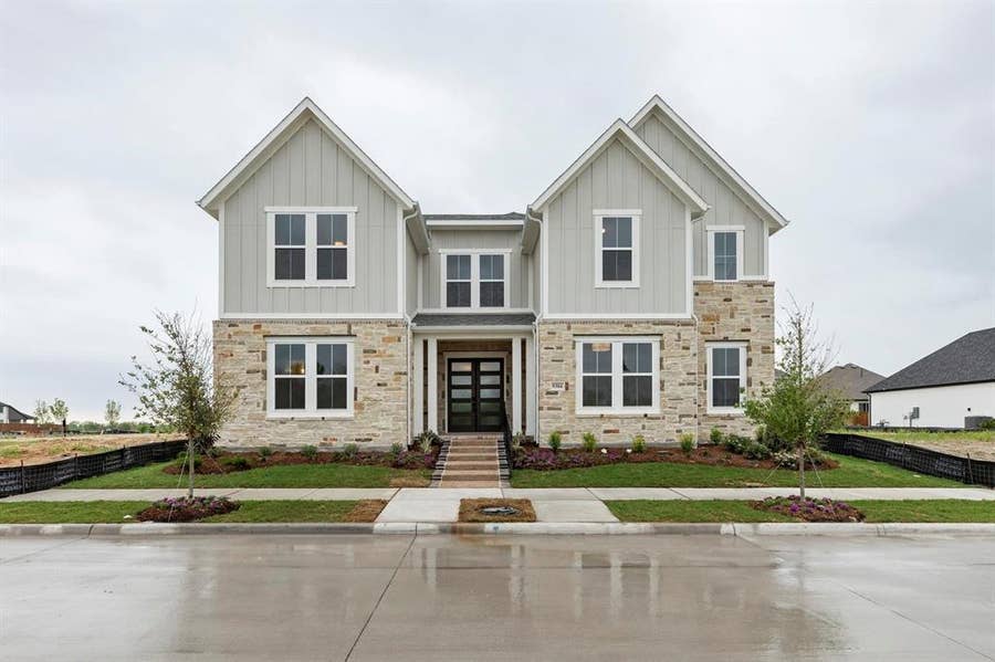 Property photo for 9304 Blooming Ivy Drive, Mesquite, TX