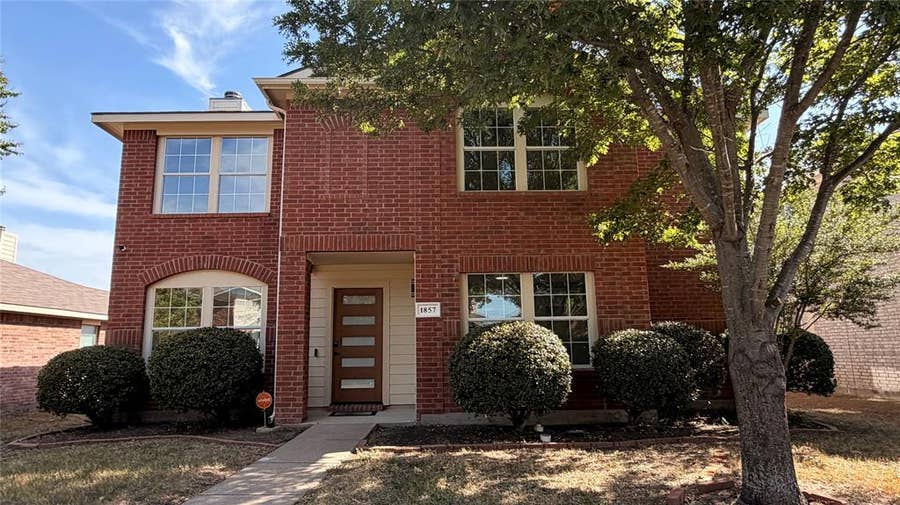 Property photo for 1857 Sierra Trail, Lancaster, TX