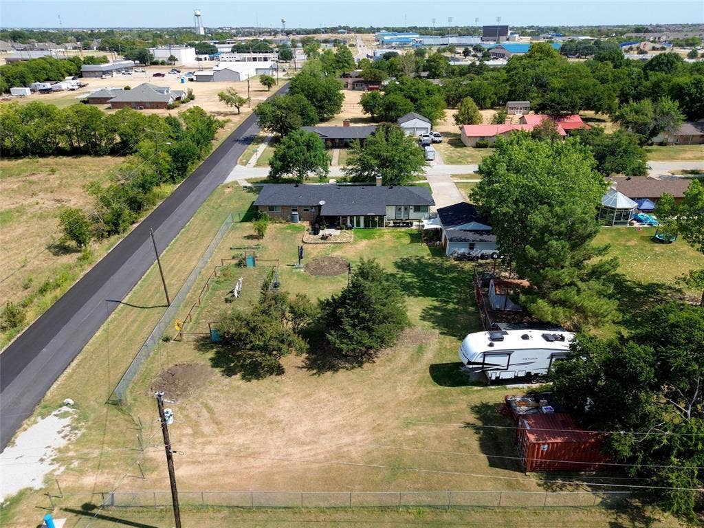 902 Meadowcreek Street, Krum, TX 76249 902 Meadowcreek Street, Krum, TX 76249