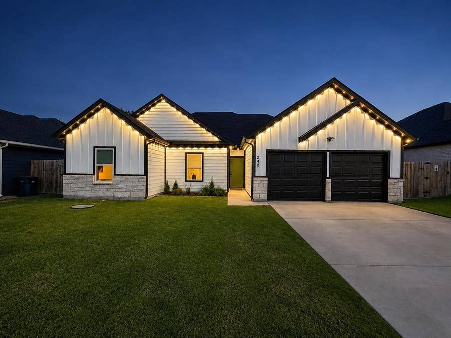 Property photo for 2421 Creek Drive, Granbury, TX