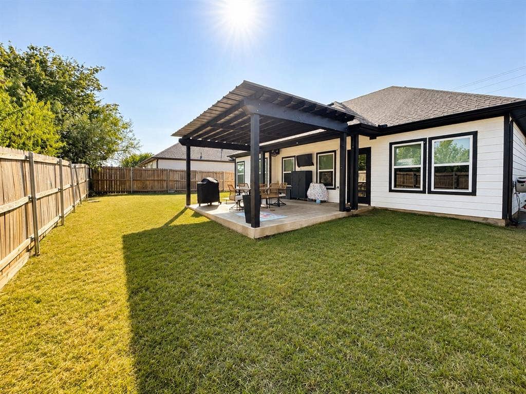 2421 Creek Drive, Granbury, TX 76048 2421 Creek Drive, Granbury, TX 76048
