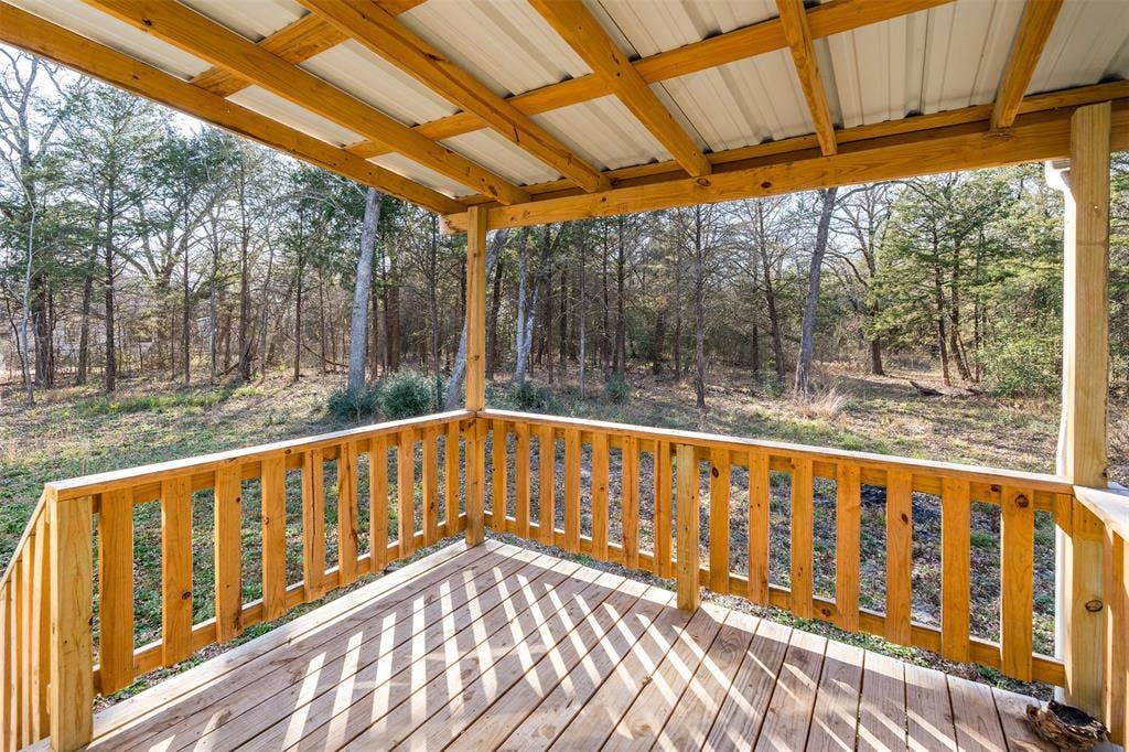 9603 County Road 2404, Kemp, TX 75143 Back deck