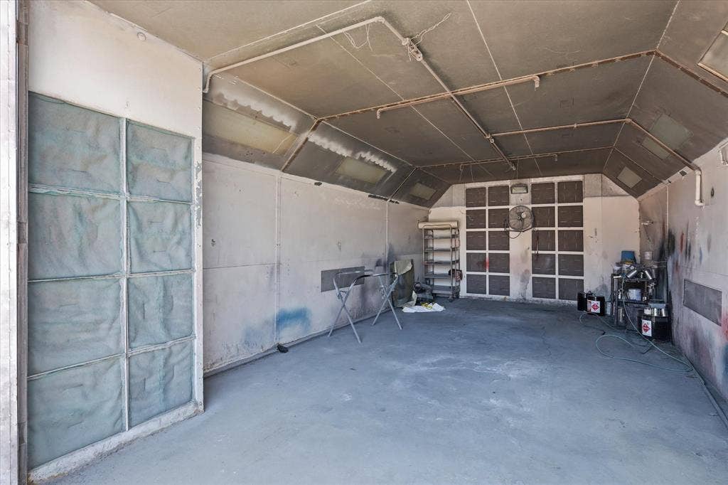 2136 California Crossing Road, Dallas, TX 75220 2136 California Crossing Road, Dallas, TX 75220