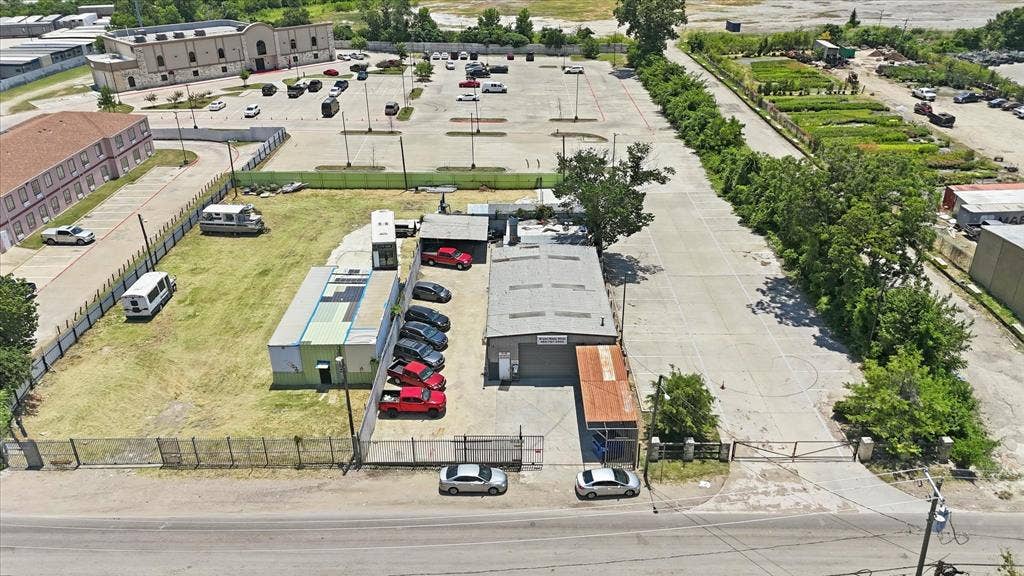 2136 California Crossing Road, Dallas, TX 75220 Expansive paved lot with multiple access points