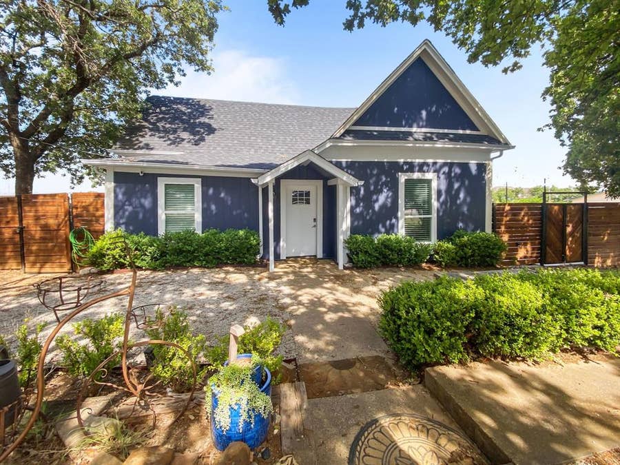 Property photo for 815 Stonecrest Road, Argyle, TX