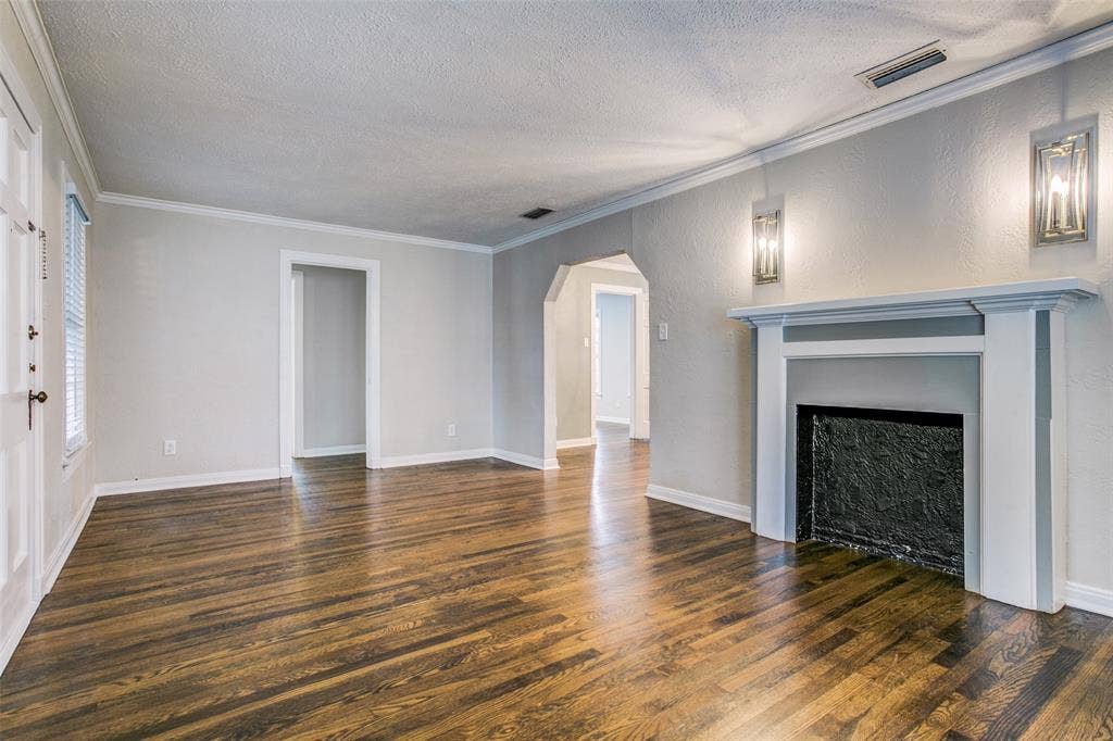715 Newell Avenue, Dallas, TX 75223 715 Newell Avenue, Dallas, TX 75223