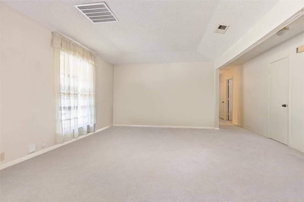 4091 Killion Drive, Dallas, TX 75229 4091 Killion Drive, Dallas, TX 75229
