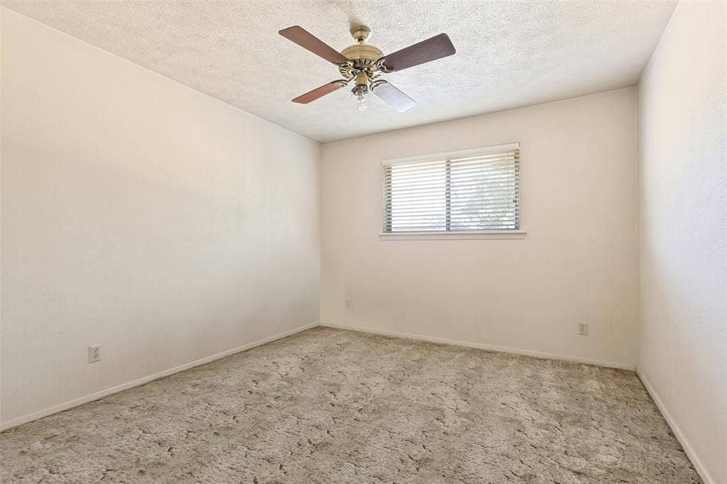 4091 Killion Drive, Dallas, TX 75229 4091 Killion Drive, Dallas, TX 75229