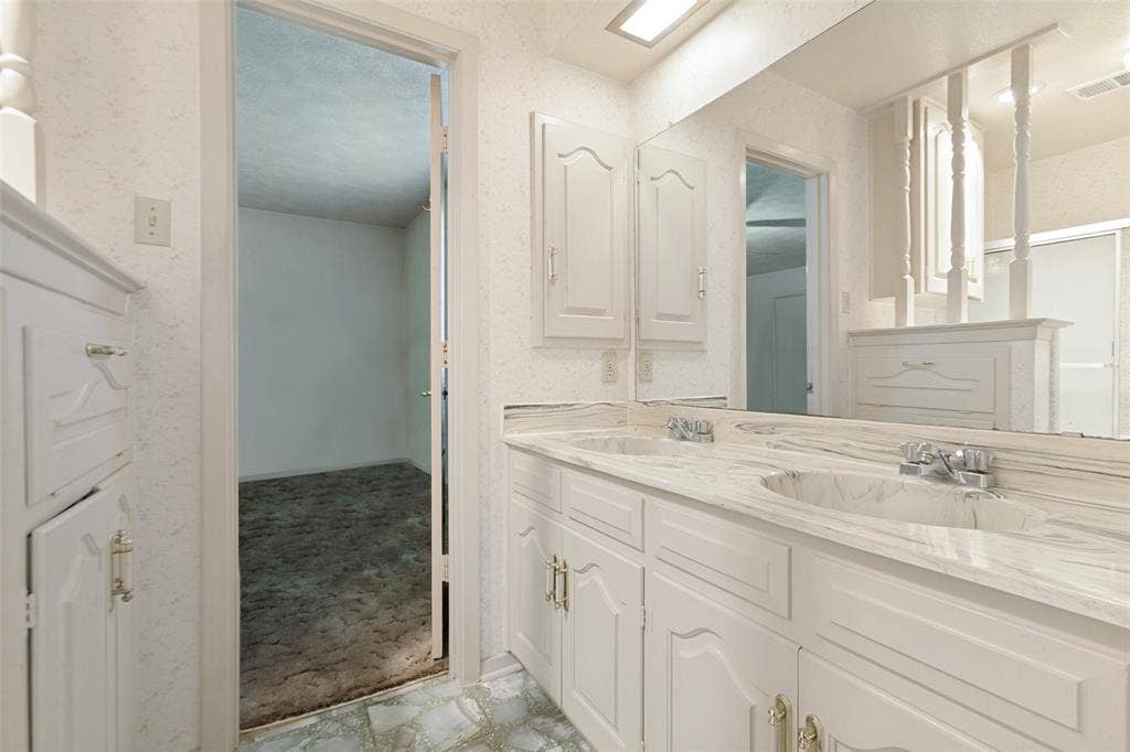 4091 Killion Drive, Dallas, TX 75229 4091 Killion Drive, Dallas, TX 75229