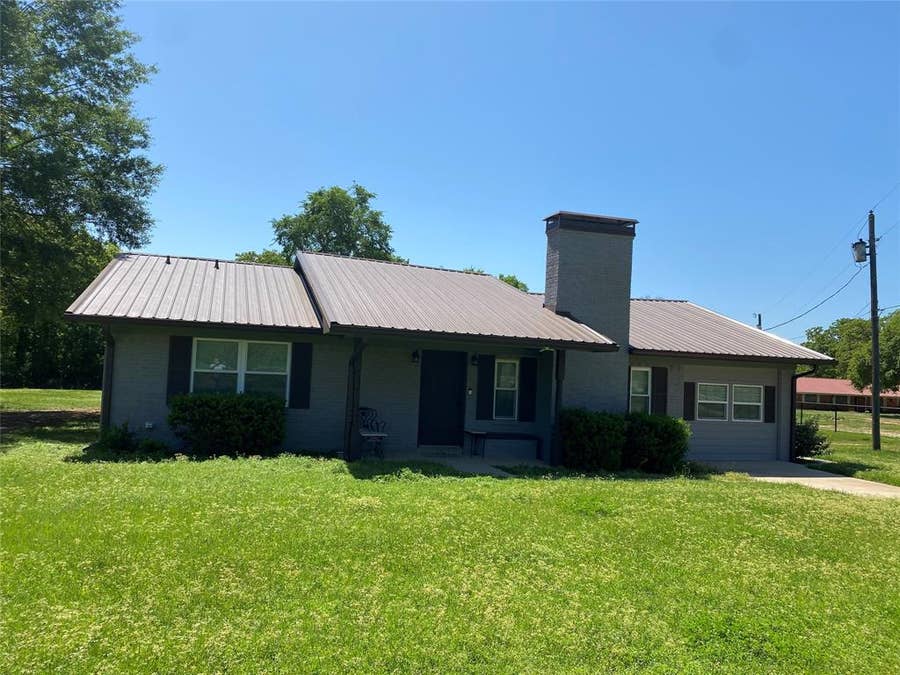 Property photo for 1410 E Royall Boulevard, Malakoff, TX