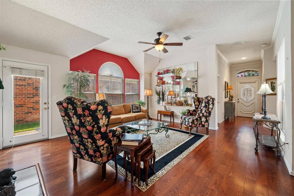 6860 Saddletree Trail, Plano, TX 75023