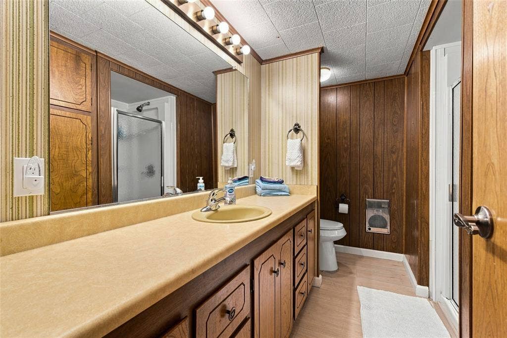 5130 Vicki Street, Haltom City, TX 76117 5130 Vicki Street, Haltom City, TX 76117