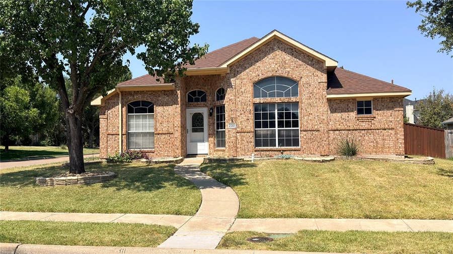 Property photo for 2301 Stratford Drive, Mesquite, TX