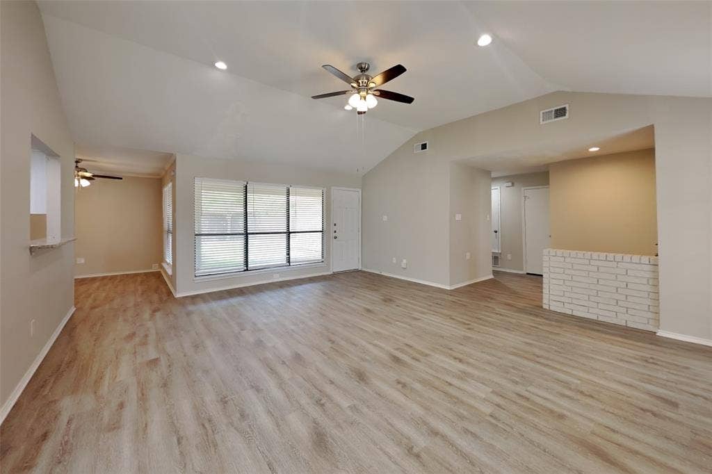 909 Sandhurst Drive, Plano, TX 75025 909 Sandhurst Drive, Plano, TX 75025