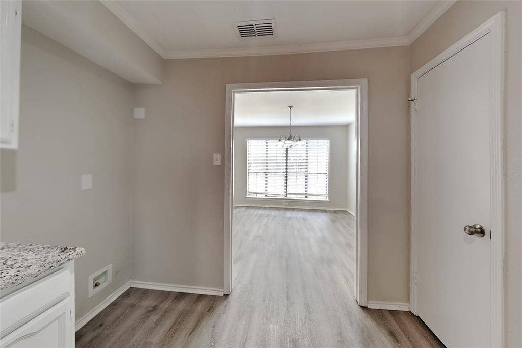 909 Sandhurst Drive, Plano, TX 75025 909 Sandhurst Drive, Plano, TX 75025