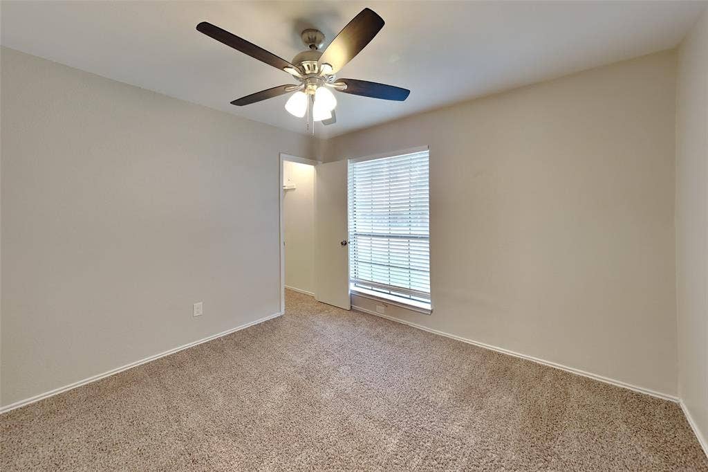 909 Sandhurst Drive, Plano, TX 75025 909 Sandhurst Drive, Plano, TX 75025