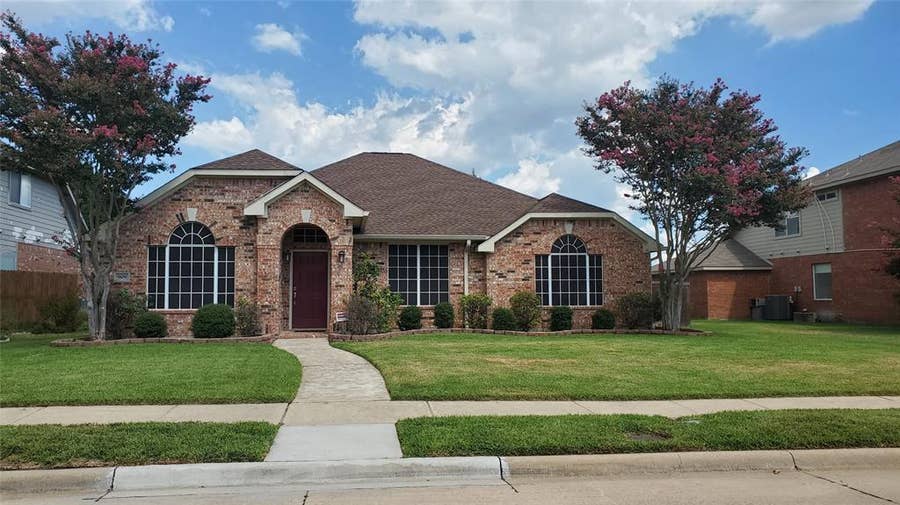 Property photo for 809 Linda Court, Allen, TX