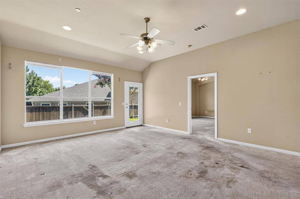 2833 Mott Street, Plano, TX 75025 2833 Mott Street, Plano, TX 75025