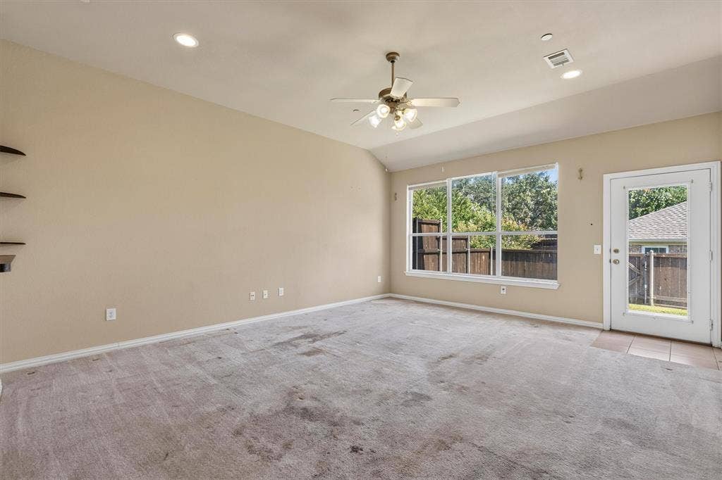 2833 Mott Street, Plano, TX 75025 2833 Mott Street, Plano, TX 75025