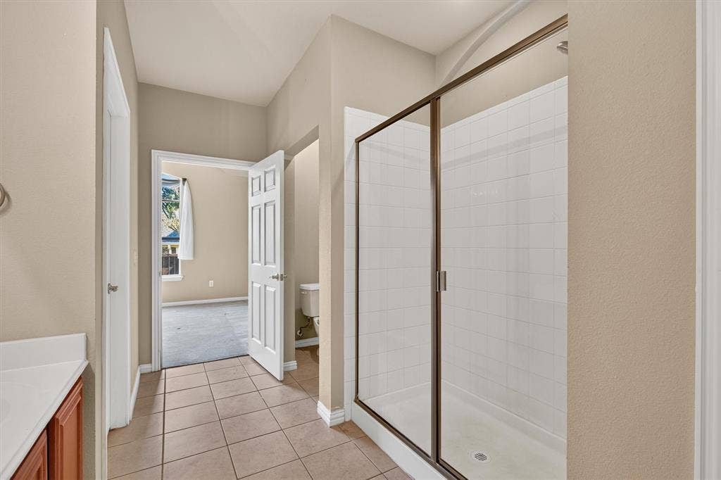 2833 Mott Street, Plano, TX 75025 2833 Mott Street, Plano, TX 75025