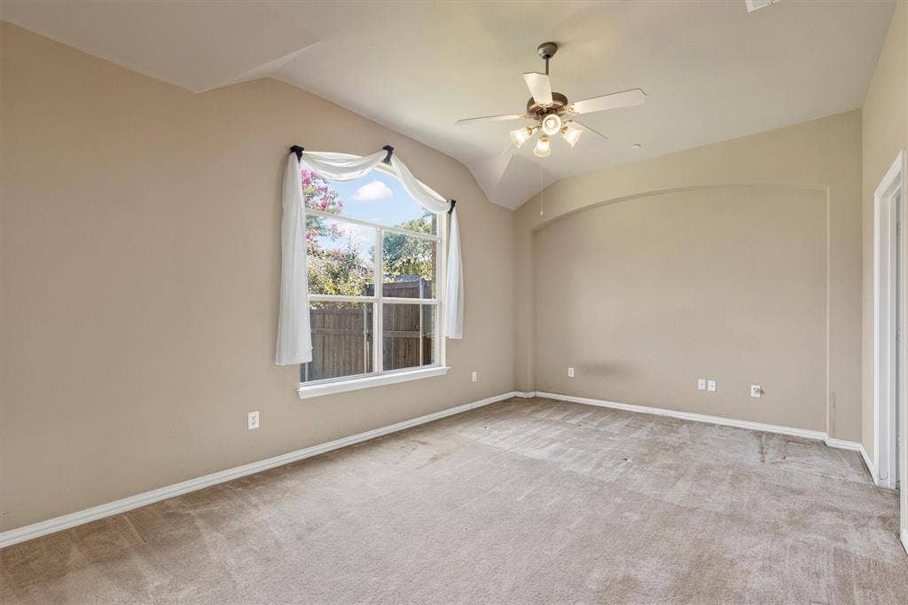 2833 Mott Street, Plano, TX 75025 2833 Mott Street, Plano, TX 75025