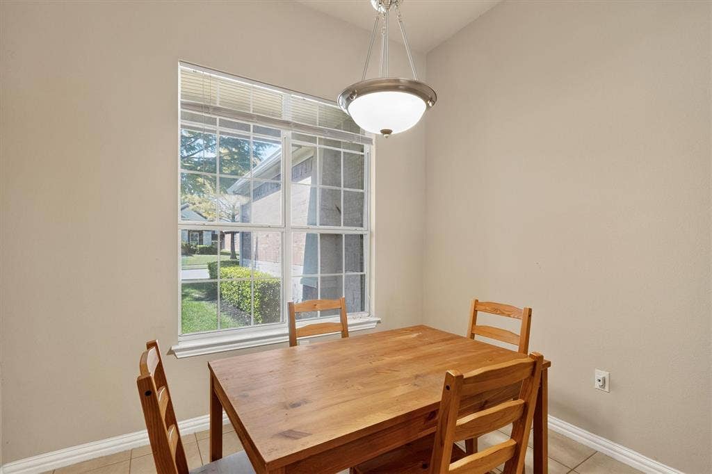2833 Mott Street, Plano, TX 75025 2833 Mott Street, Plano, TX 75025