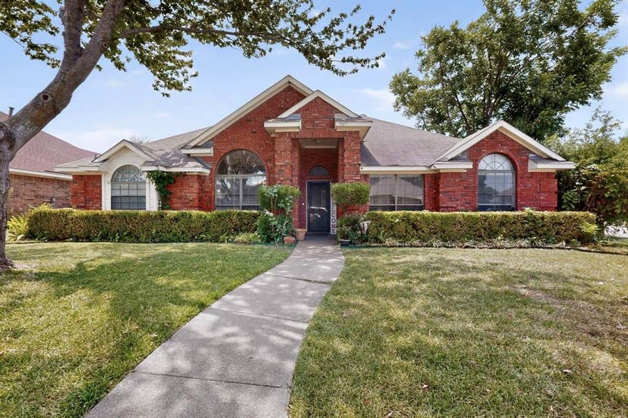 Property photo for 7005 Buckhorn Drive, Rowlett, TX