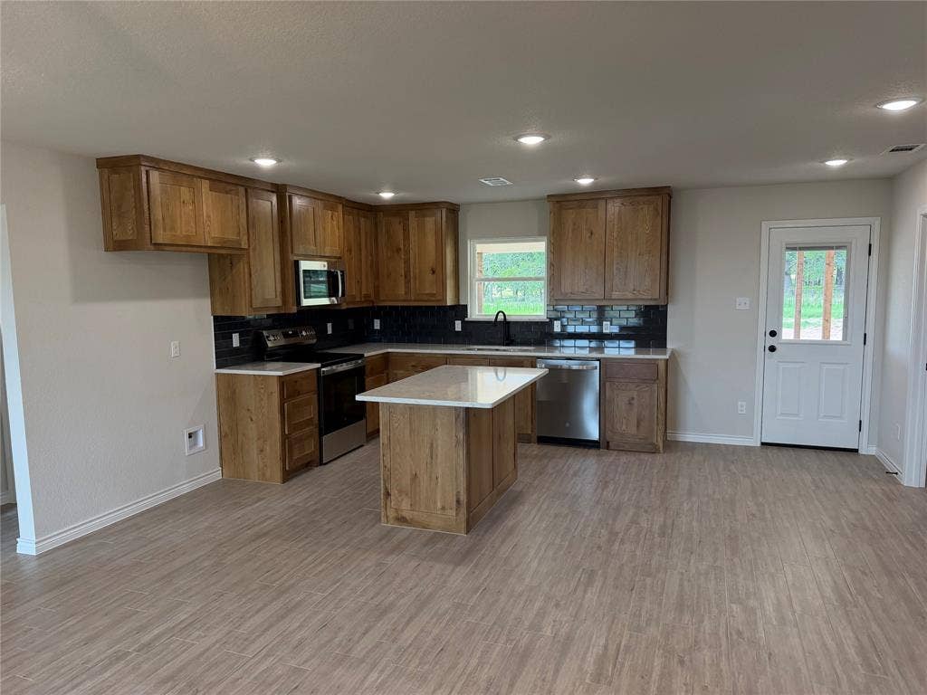 188 Altom Road, Springtown, TX 76082 188 Altom Road, Springtown, TX 76082