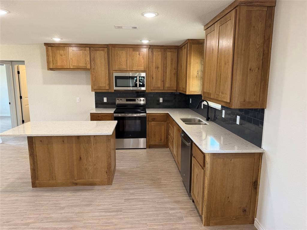 188 Altom Road, Springtown, TX 76082 188 Altom Road, Springtown, TX 76082