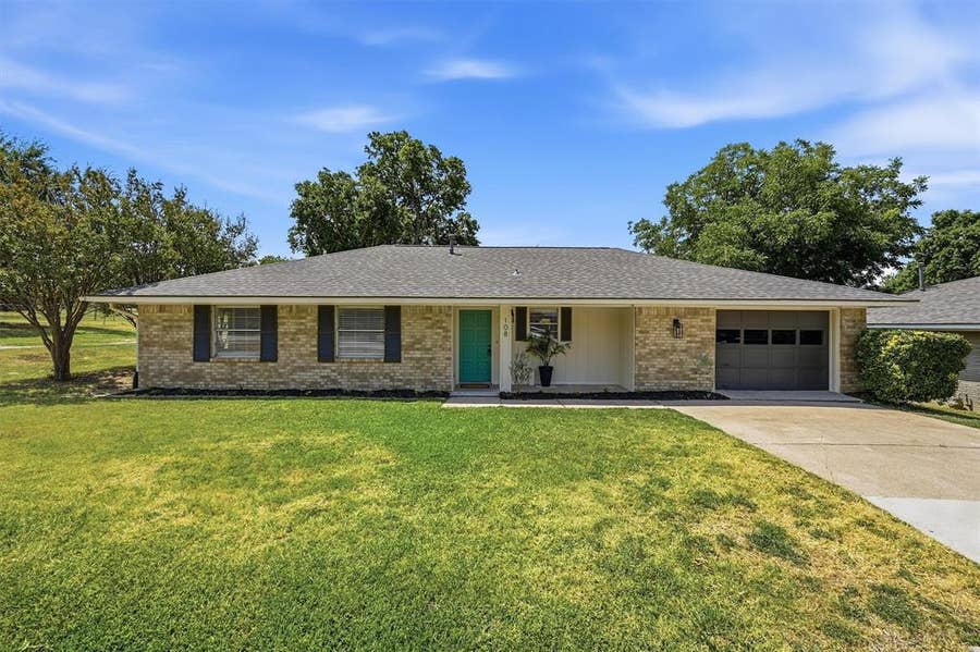 Property photo for 108 E 5th Street, Prosper, TX