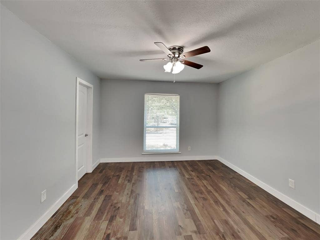 3704 Astoria Drive, Arlington, TX 76013