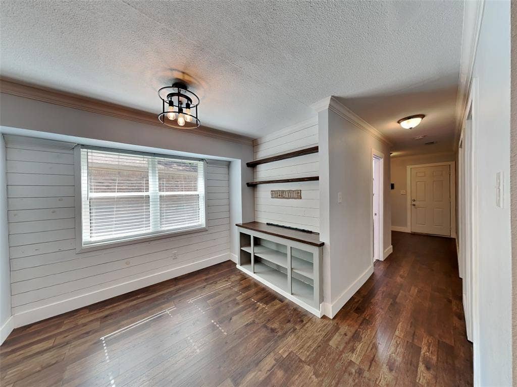 3704 Astoria Drive, Arlington, TX 76013