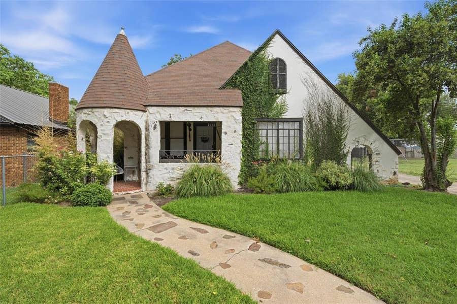 Property photo for 2001 Washington Avenue, Waco, TX