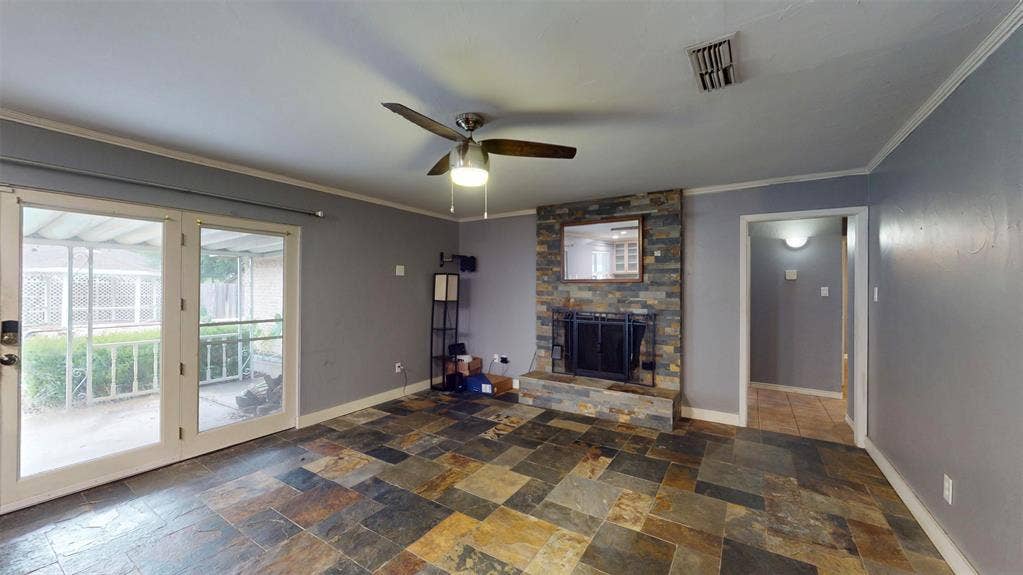 113 E Avenue C, Waxahachie, TX 75165 113 E Avenue C, Waxahachie, TX 75165