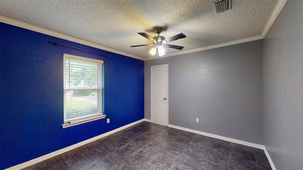 113 E Avenue C, Waxahachie, TX 75165 113 E Avenue C, Waxahachie, TX 75165