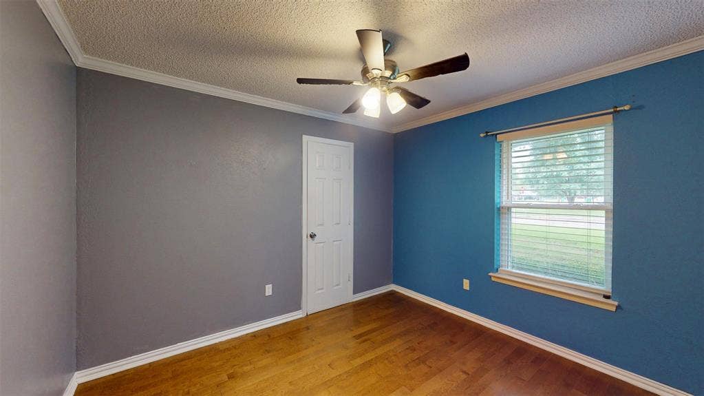 113 E Avenue C, Waxahachie, TX 75165 113 E Avenue C, Waxahachie, TX 75165
