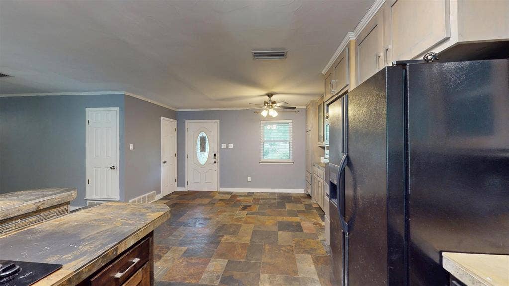 113 E Avenue C, Waxahachie, TX 75165 113 E Avenue C, Waxahachie, TX 75165