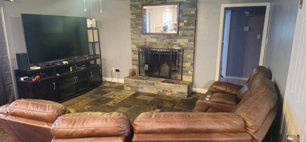 113 E Avenue C, Waxahachie, TX 75165 113 E Avenue C, Waxahachie, TX 75165