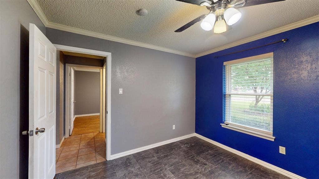 113 E Avenue C, Waxahachie, TX 75165 113 E Avenue C, Waxahachie, TX 75165