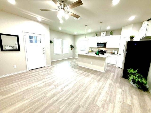 3501 Renfro, #417, Burleson, TX 76028 3501 Renfro, #417, Burleson, TX 76028