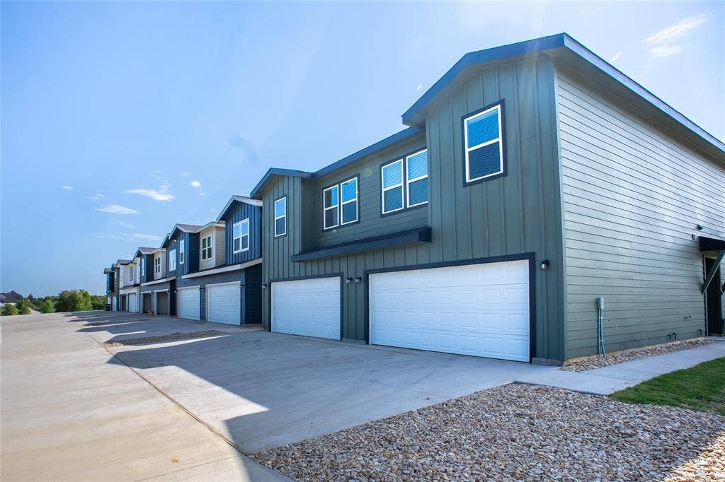 3501 Renfro, #417, Burleson, TX 76028 3501 Renfro, #417, Burleson, TX 76028