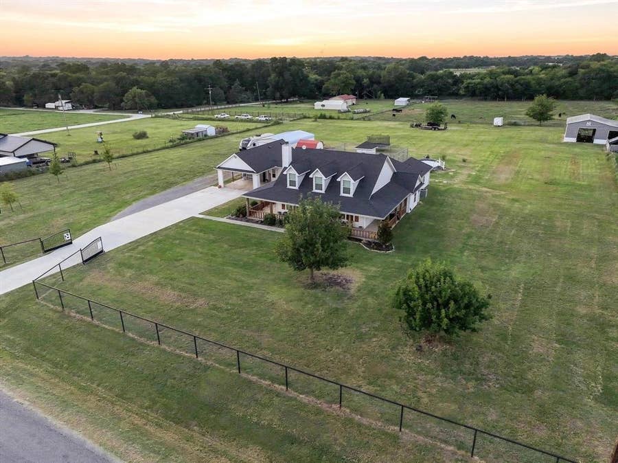 Property photo for 2455 County Road 700, Farmersville, TX