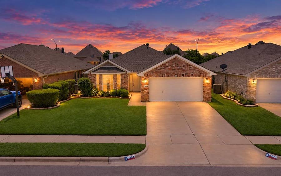 Property photo for 8404 Bowspirit Lane, Fort Worth, TX
