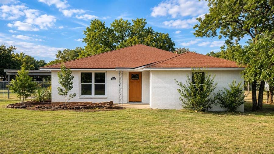 Property photo for 600 Old Justin Road, Argyle, TX