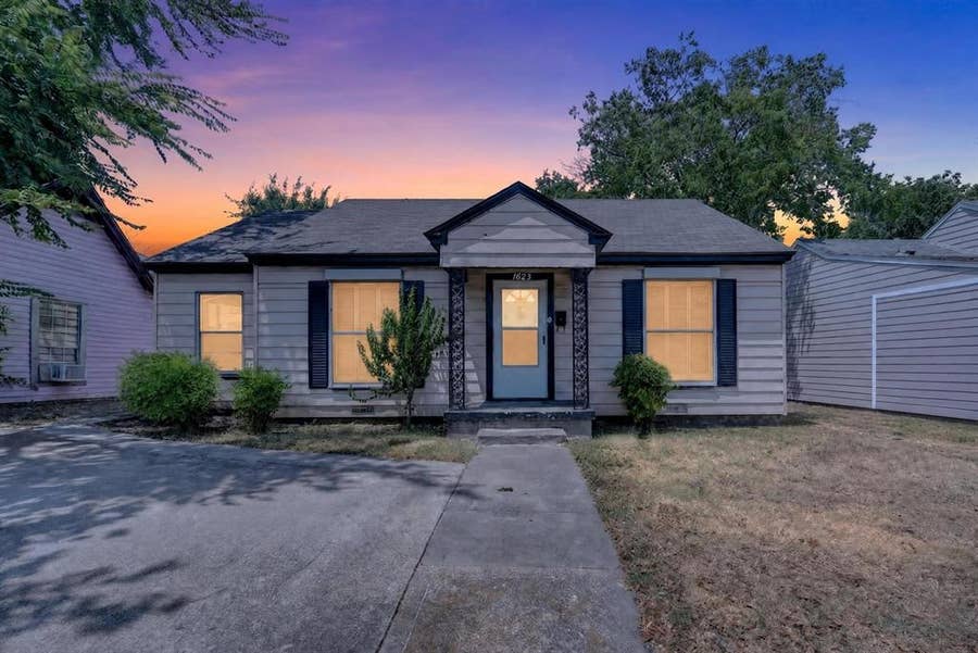 Property photo for 1623 S Marsalis Avenue, Dallas, TX