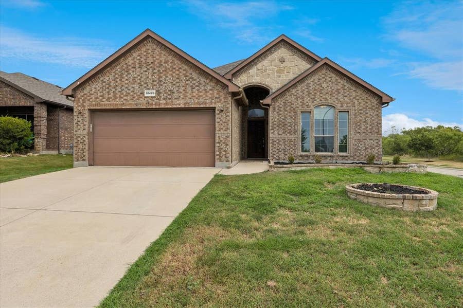 Property photo for 10400 Mono Lake Road, Fort Worth, TX