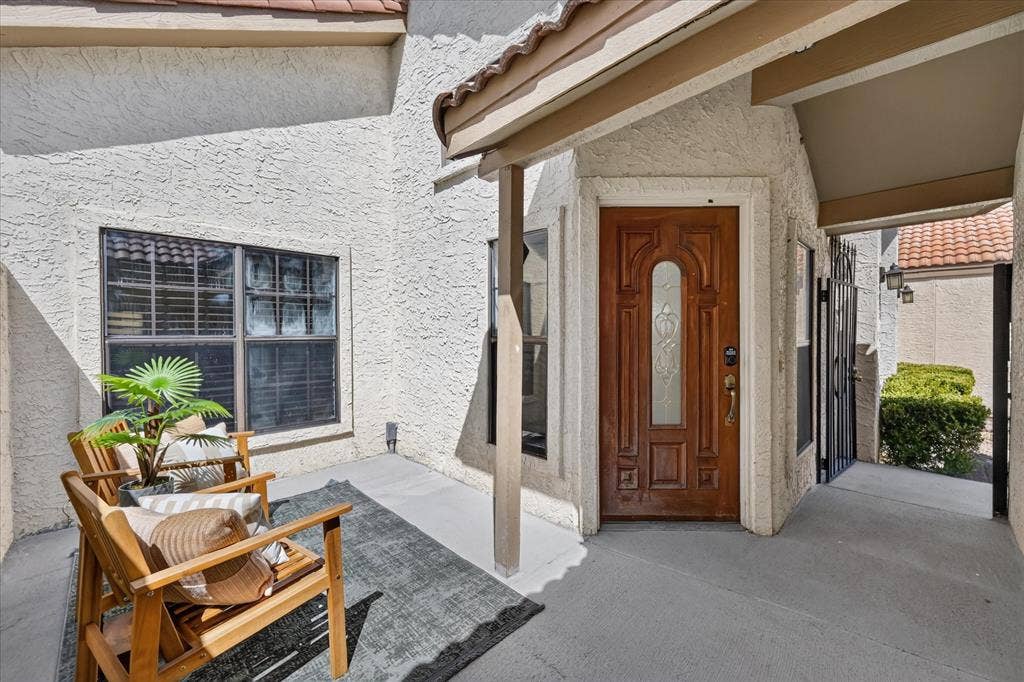 631 Mission Circle, Irving, TX 75063 Welcome home!