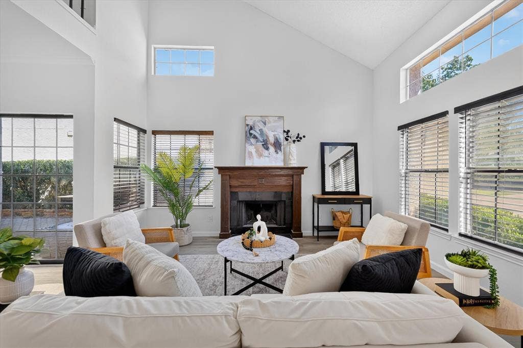 631 Mission Circle, Irving, TX 75063 631 Mission Circle, Irving, TX 75063