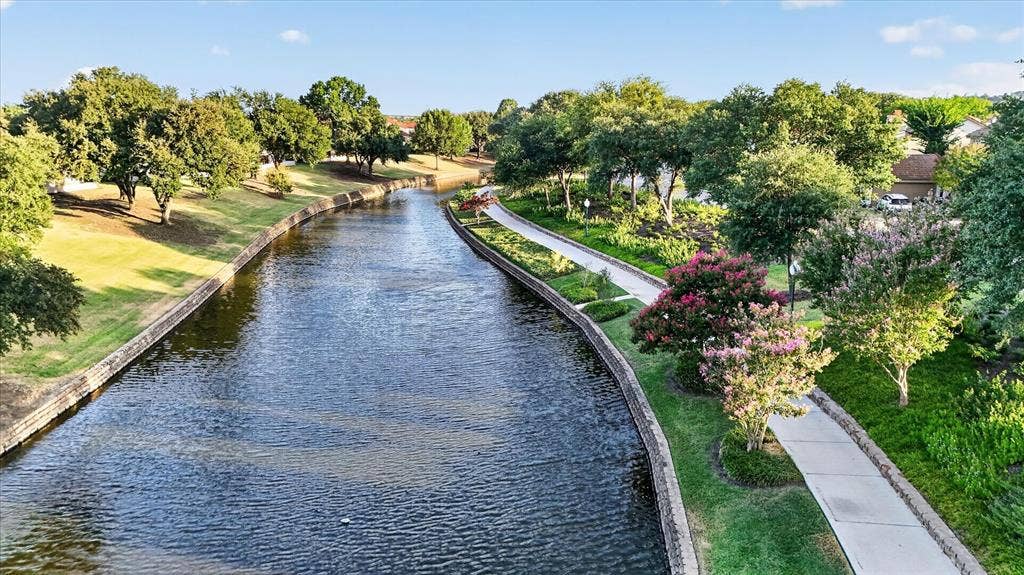 631 Mission Circle, Irving, TX 75063 631 Mission Circle, Irving, TX 75063