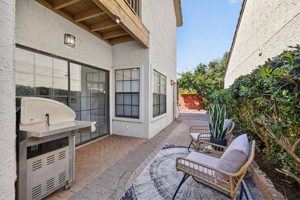 631 Mission Circle, Irving, TX 75063 631 Mission Circle, Irving, TX 75063